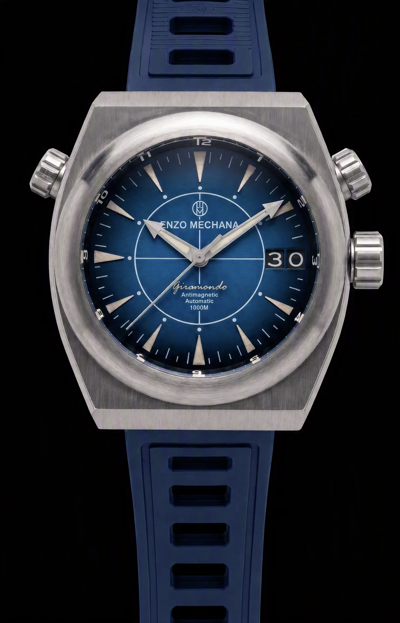 Enzo Mechana Giramondo, front.